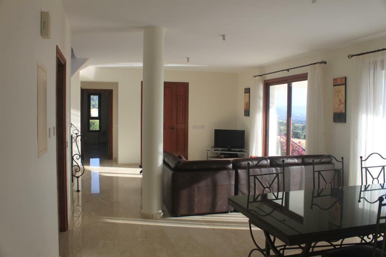 Martika Luxury Villa Agia Marina  Dış mekan fotoğraf