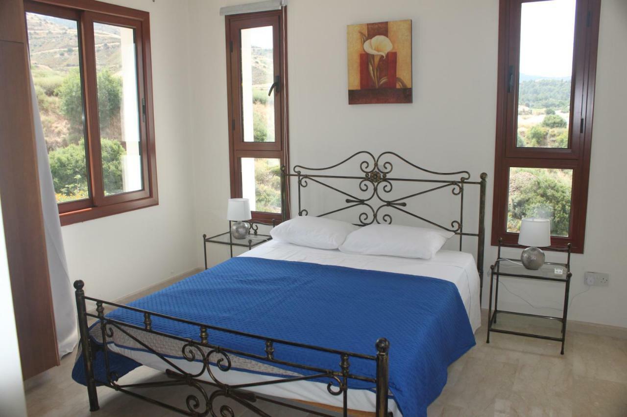 Martika Luxury Villa Agia Marina  Dış mekan fotoğraf