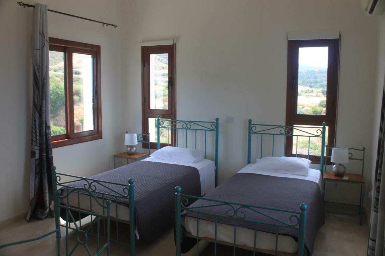 Martika Luxury Villa Agia Marina  Dış mekan fotoğraf