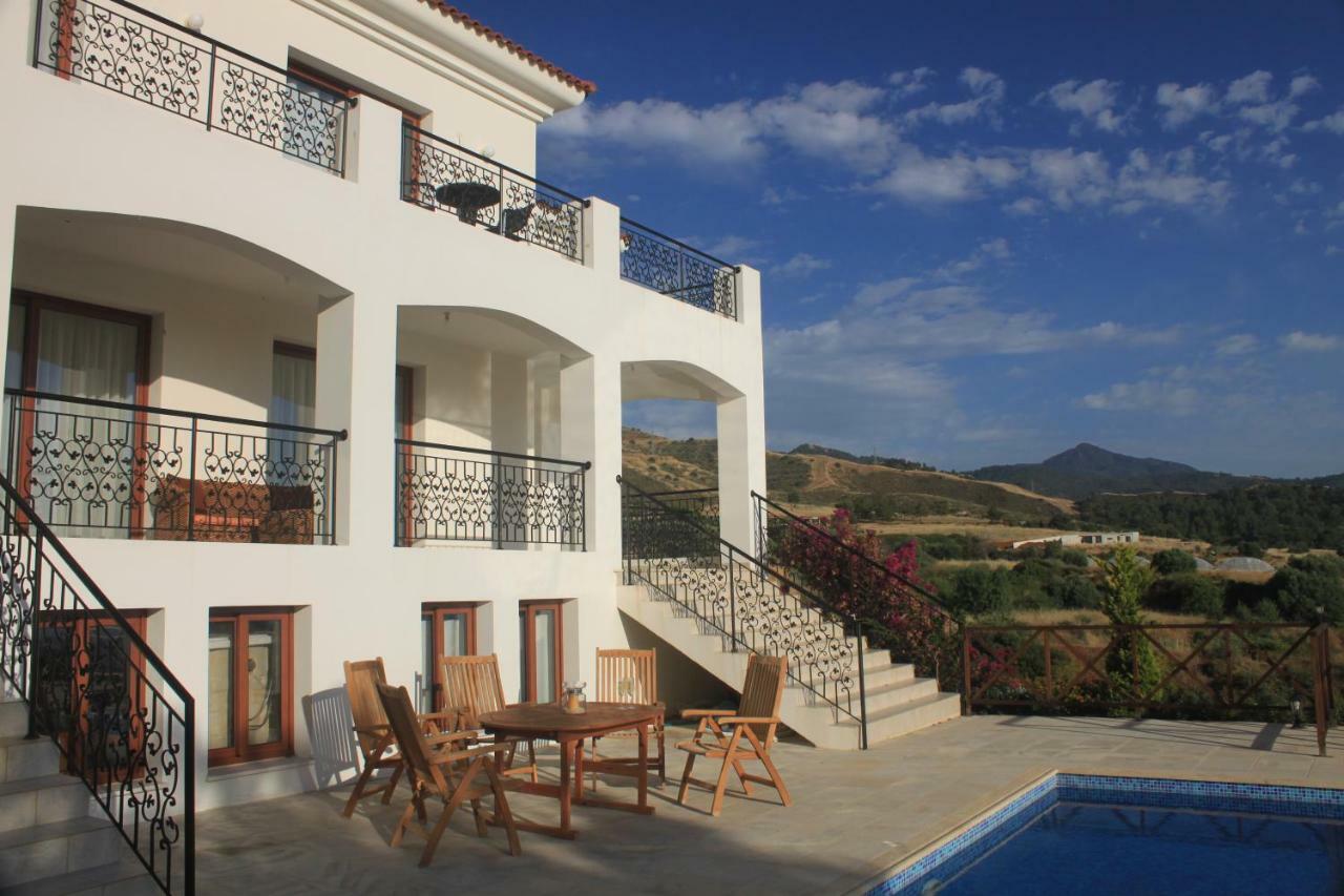 Martika Luxury Villa Agia Marina  Dış mekan fotoğraf