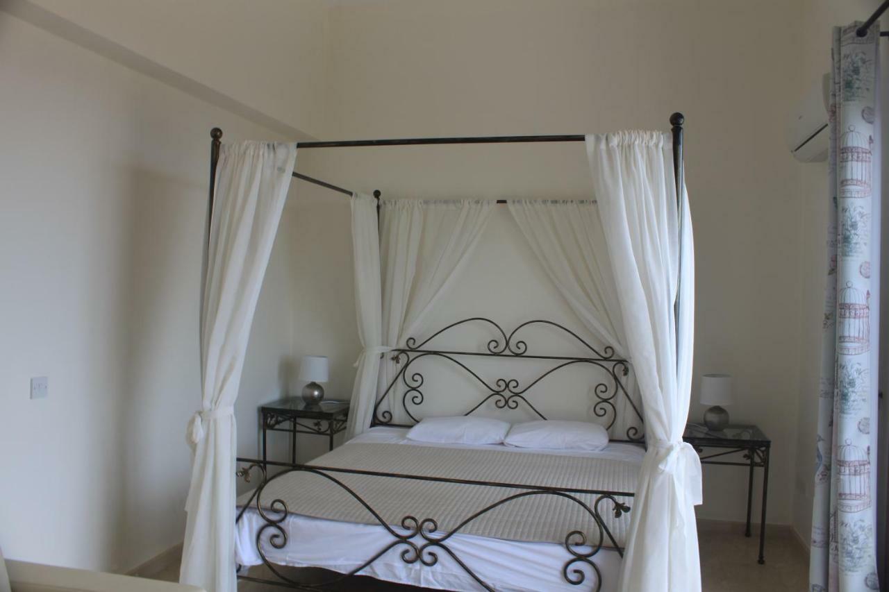 Martika Luxury Villa Agia Marina  Dış mekan fotoğraf